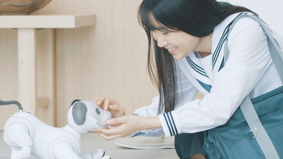 HITACHI x aibo